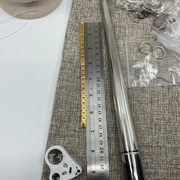 Vintage Gold Tone Bracelet with Intricate Detailing - Picture 15 of 16